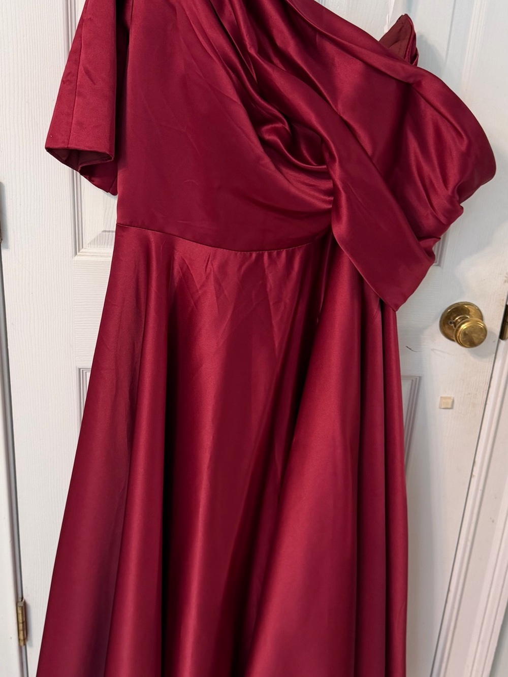 Women's Off-Shoulder Satin Evening Dress in Burgundy